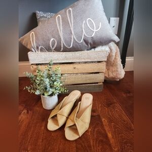 Cabi Women's Slip-On Crisscross Mules in Camel - Size 7